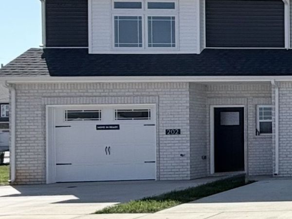 202 W Fallow Ct, Clarksville, TN 37040