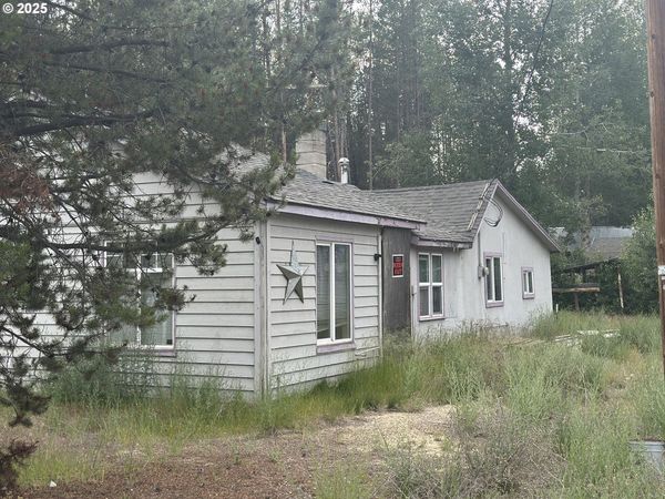 135962 Hwy 97, Crescent, OR 97733