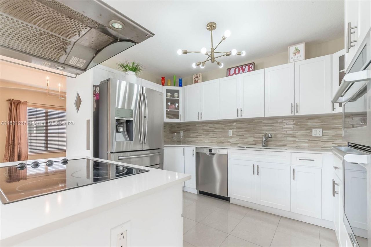 4665 SW 159th Ct, Miami, FL 33185 Photo