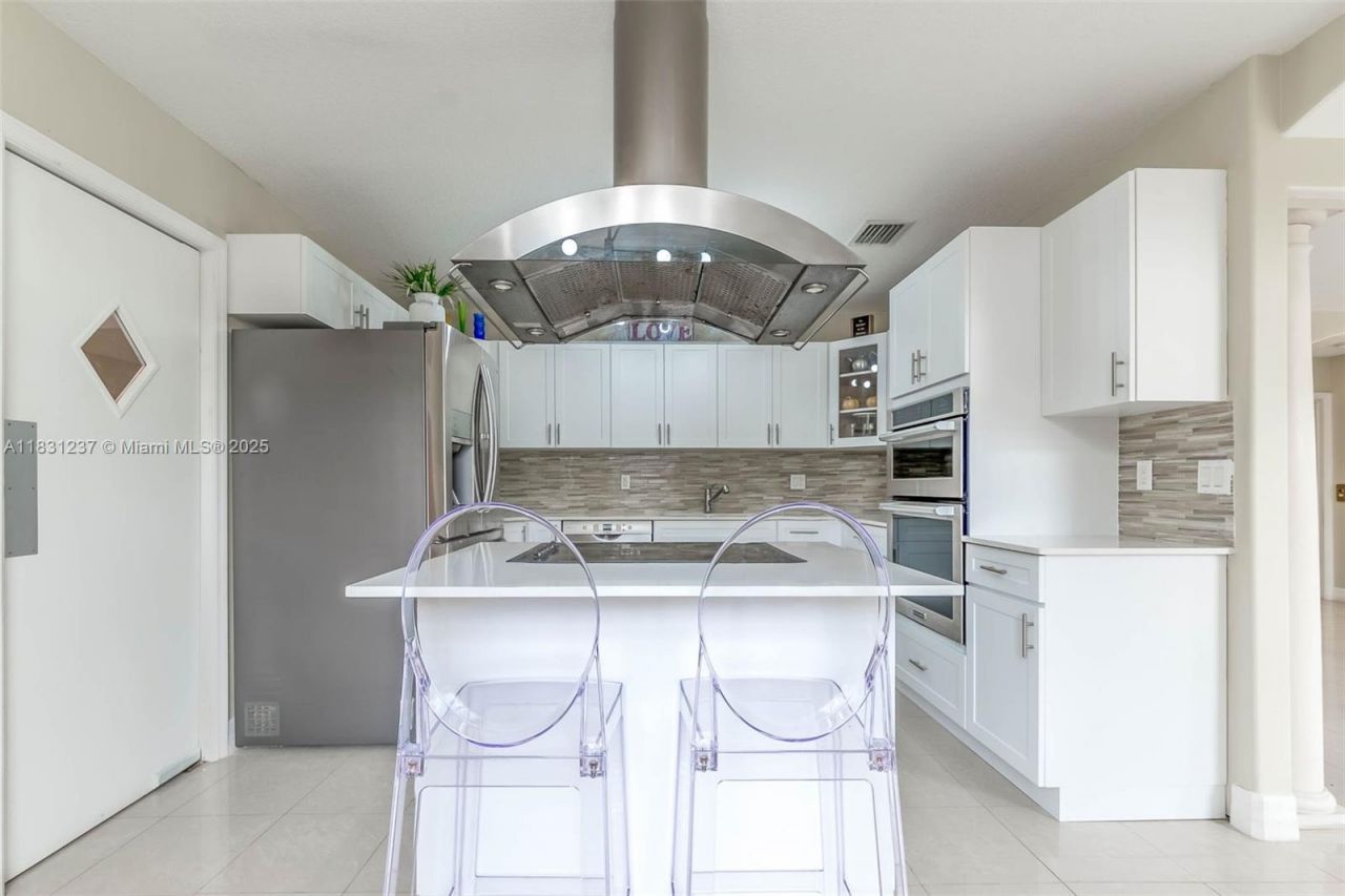 4665 SW 159th Ct, Miami, FL 33185 Photo