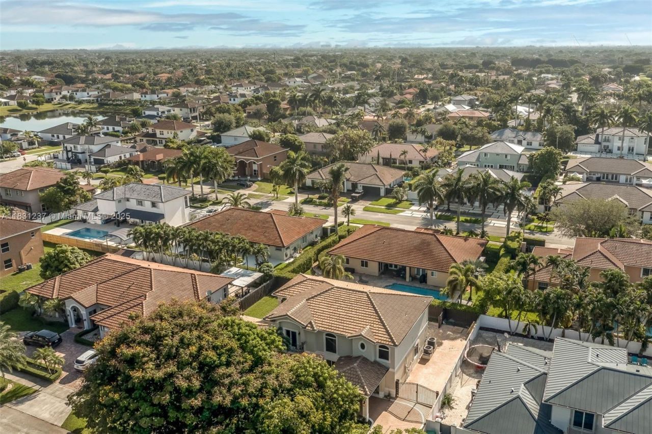 4665 SW 159th Ct, Miami, FL 33185 Photo