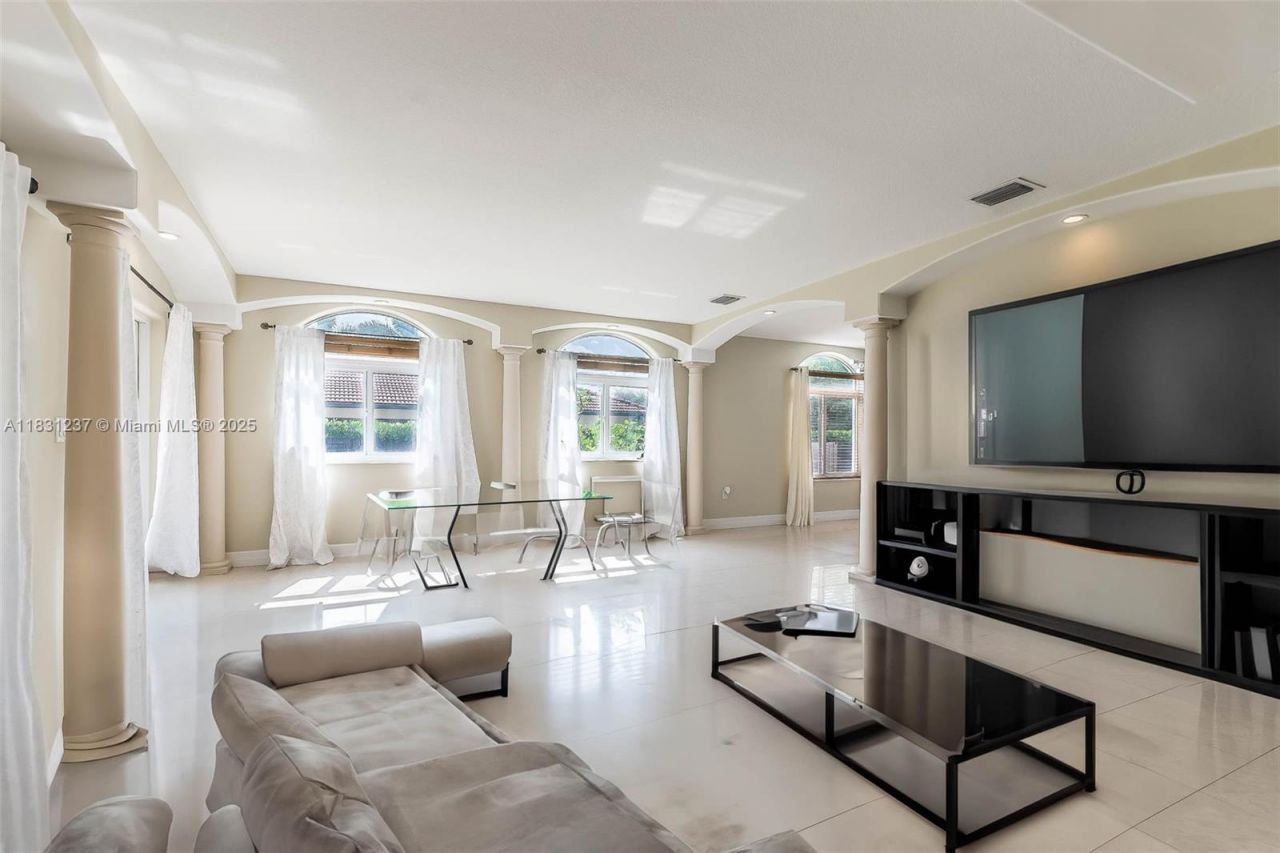 4665 SW 159th Ct, Miami, FL 33185 Photo