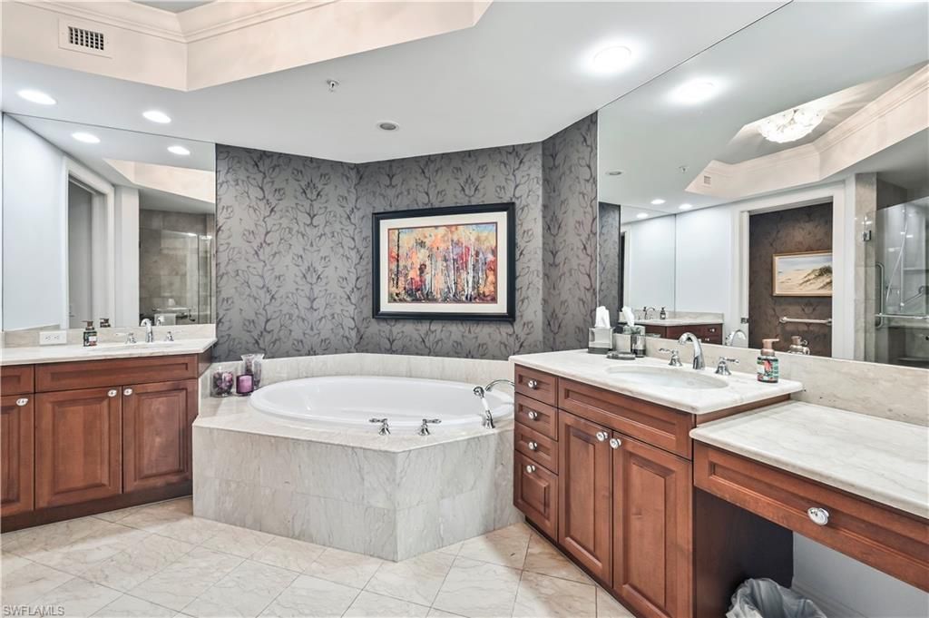 23850 Via Italia Cir, Unit 404, Estero, FL 34134 Photo