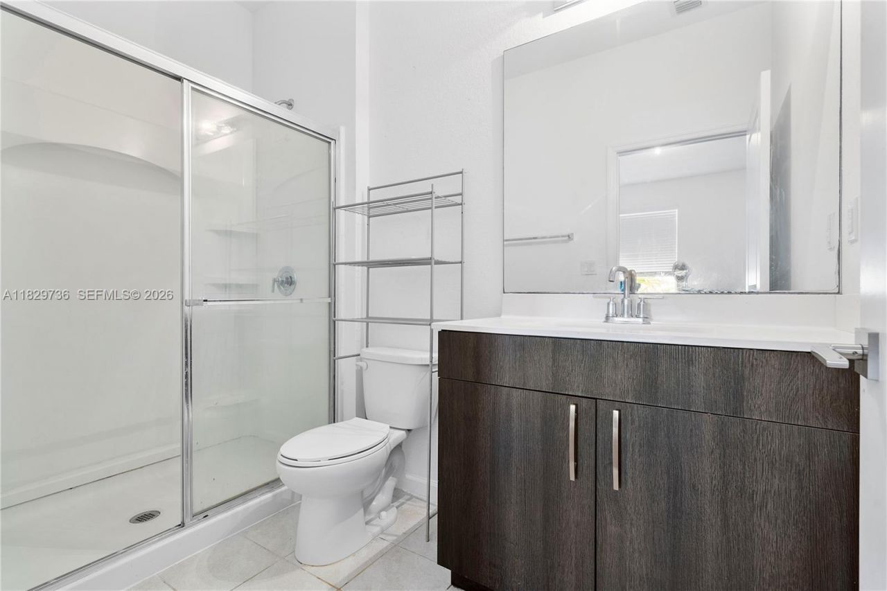 1128 NW 40th Ter, Lauderhill, FL 33313 Photo