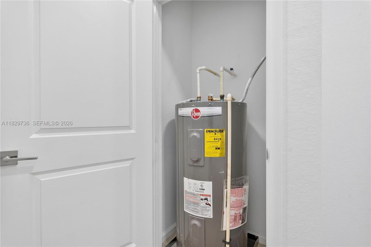 1128 NW 40th Ter, Lauderhill, FL 33313 Photo