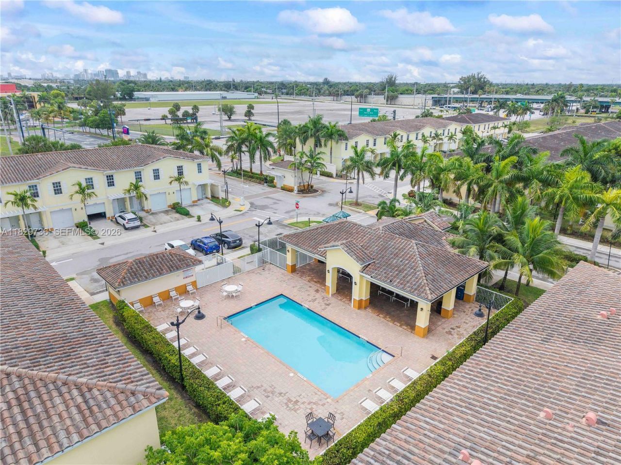 1128 NW 40th Ter, Lauderhill, FL 33313 Photo