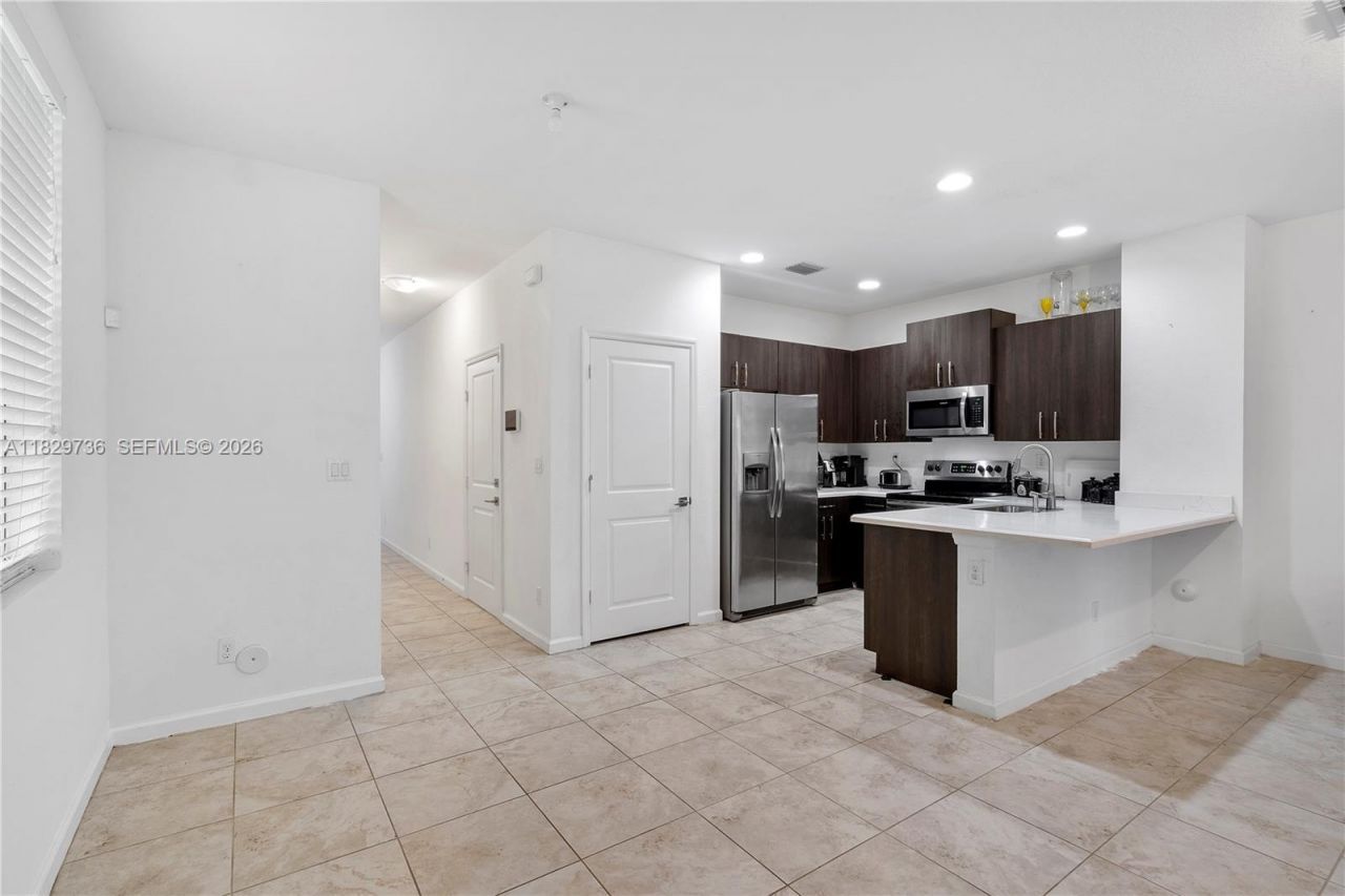 1128 NW 40th Ter, Lauderhill, FL 33313 Photo