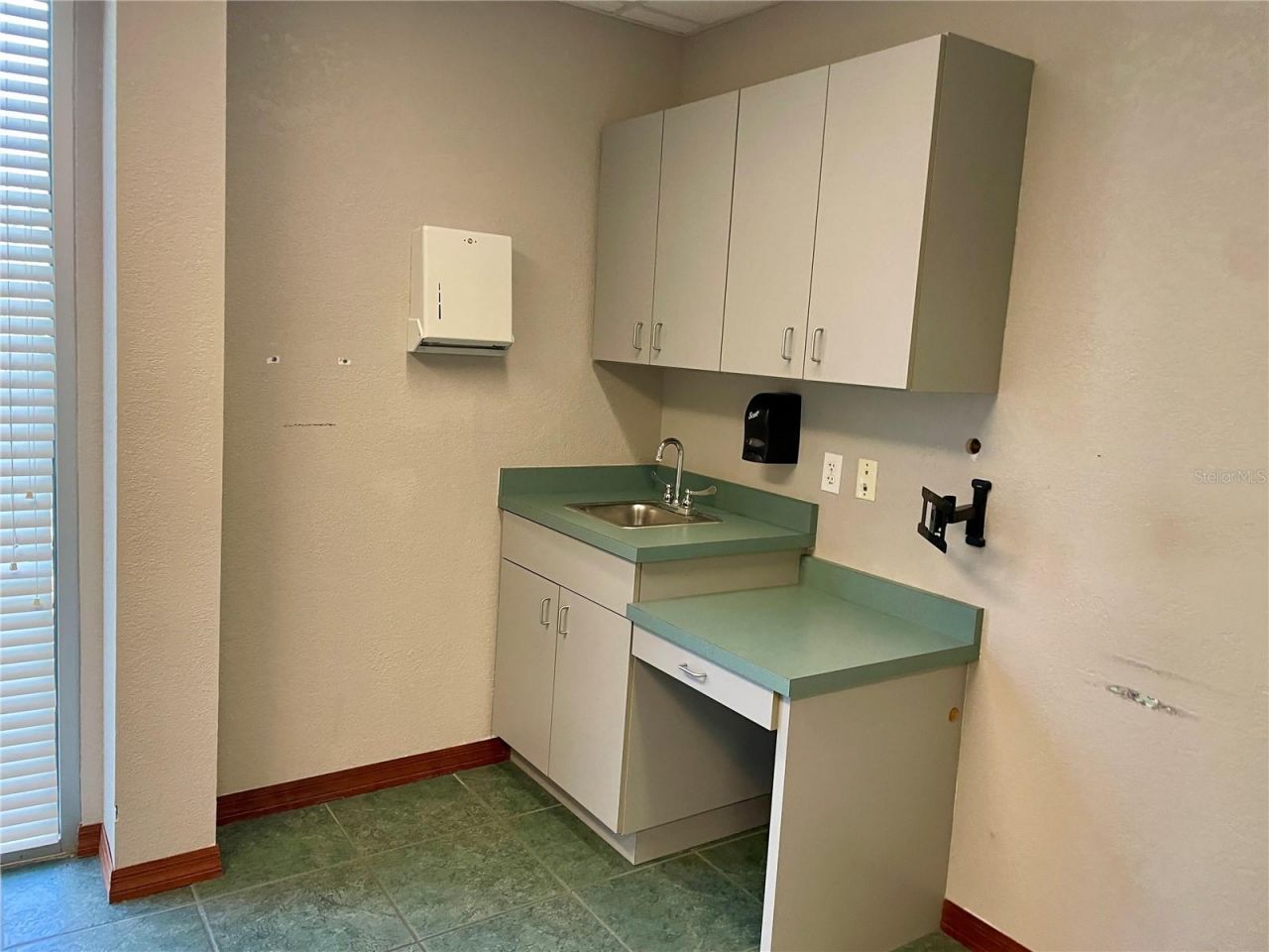 4741 NW 8th Avenue, Unit Suite C, Gainesville, FL 32605 Photo