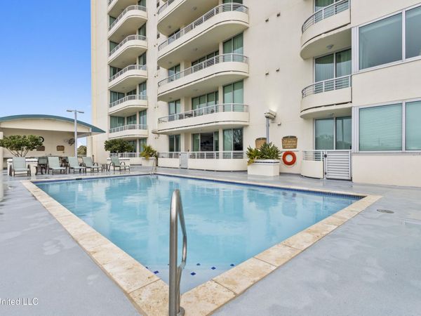 2060 Beach Boulevard, Biloxi, MS 39531