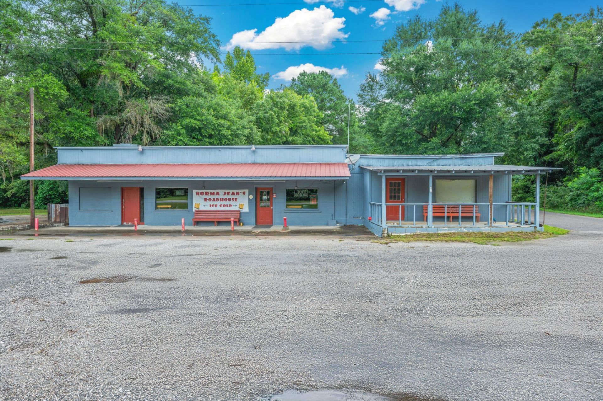 836 Palmer Drive, Caryville, FL 32427 Main Photo