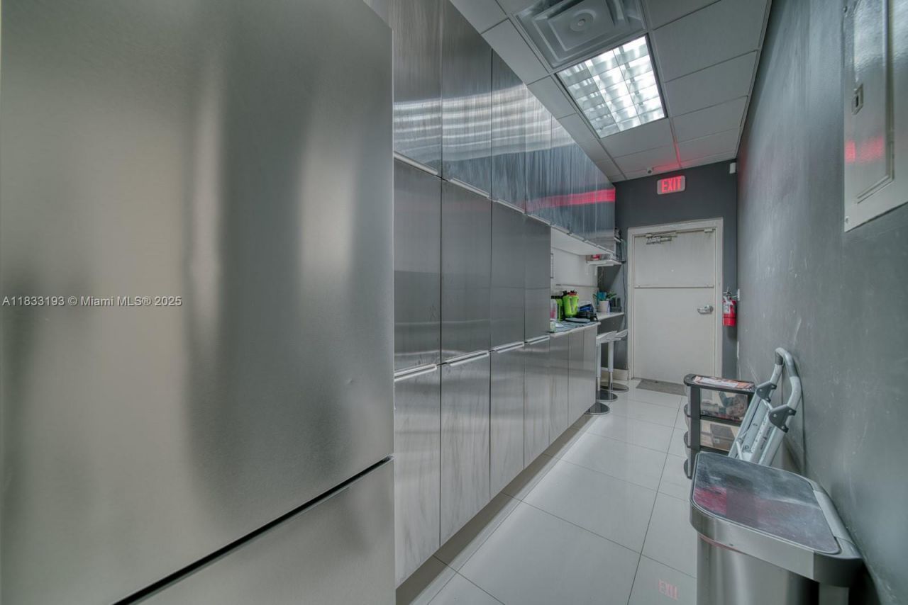 Beauty Salon For Sale In Pinecrest, Pinecrest, FL 33156 Photo