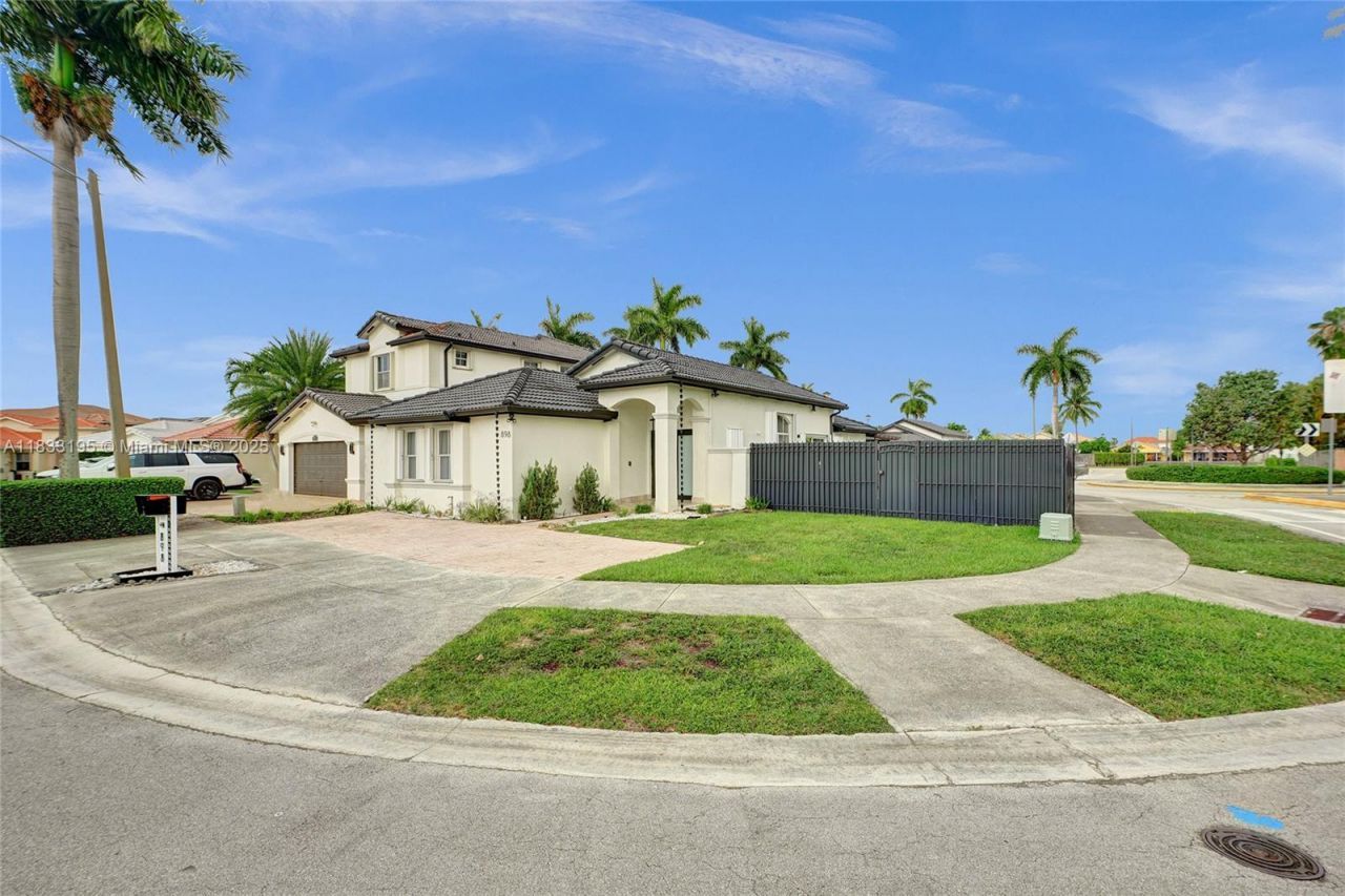 898 NW 131st Ave, Miami, FL 33182 Photo