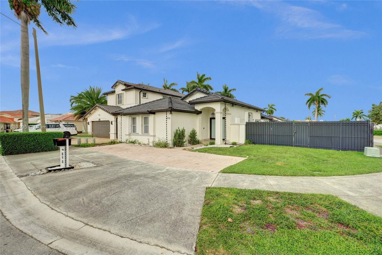 898 NW 131st Ave, Miami, FL 33182 Photo