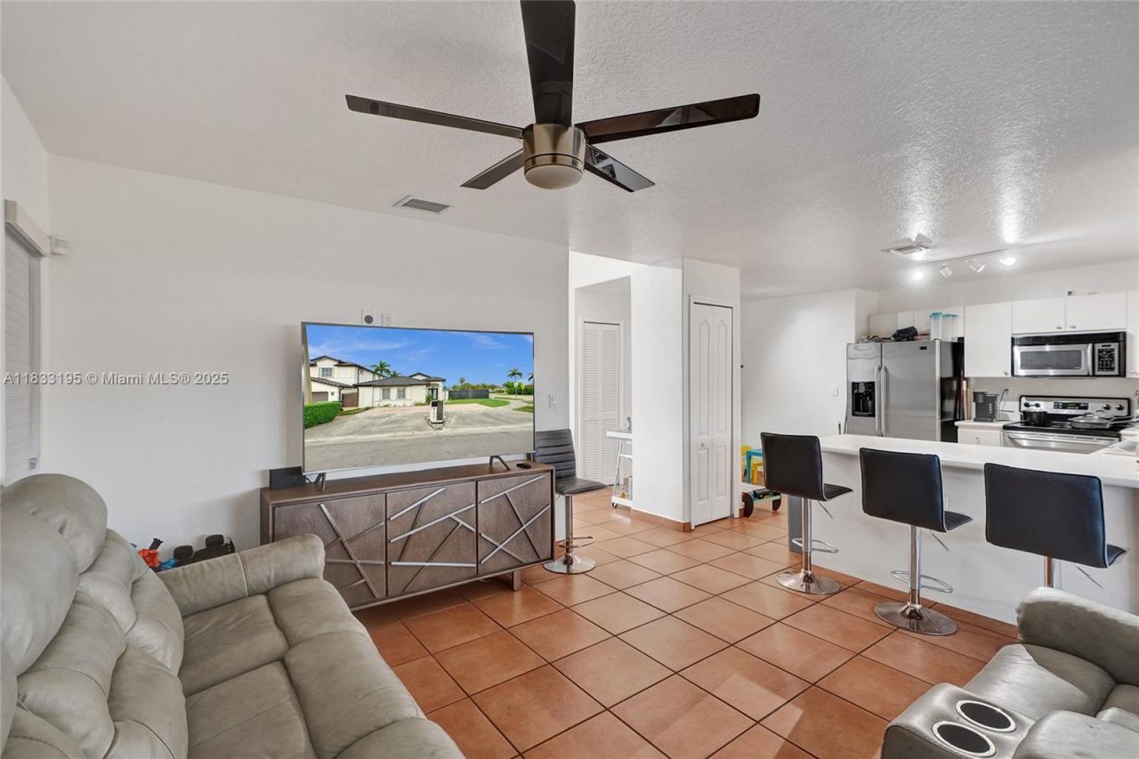 898 NW 131st Ave, Miami, FL 33182 Photo