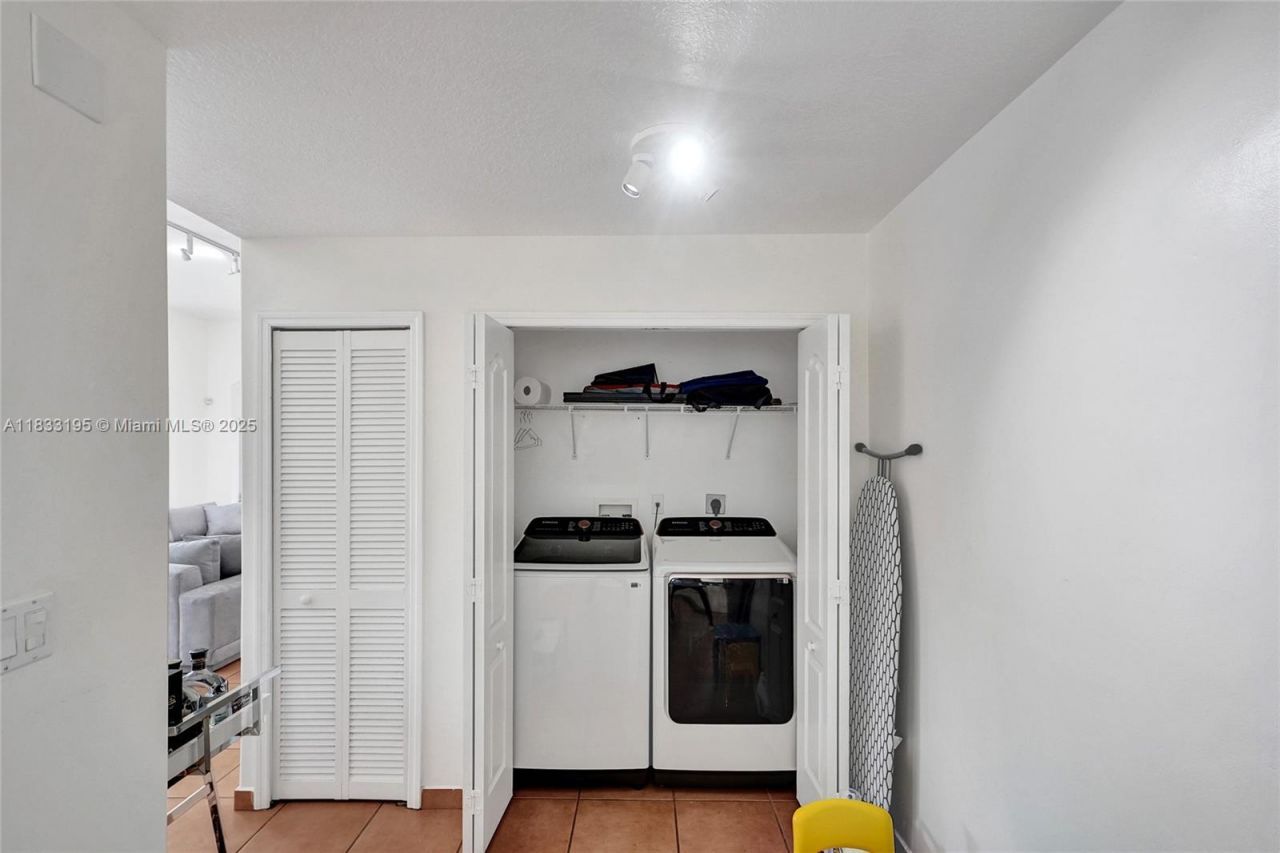 898 NW 131st Ave, Miami, FL 33182 Photo