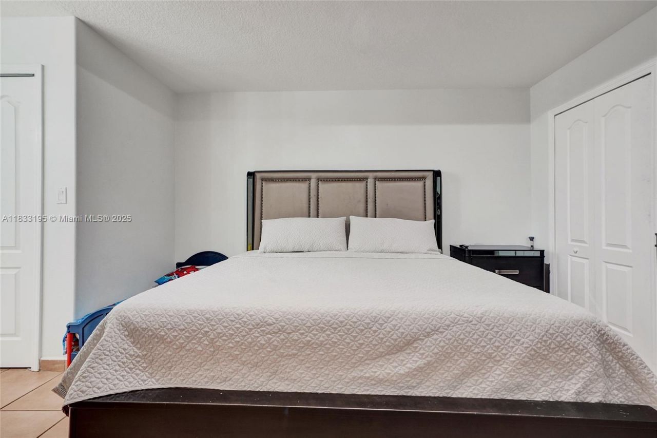 898 NW 131st Ave, Miami, FL 33182 Photo