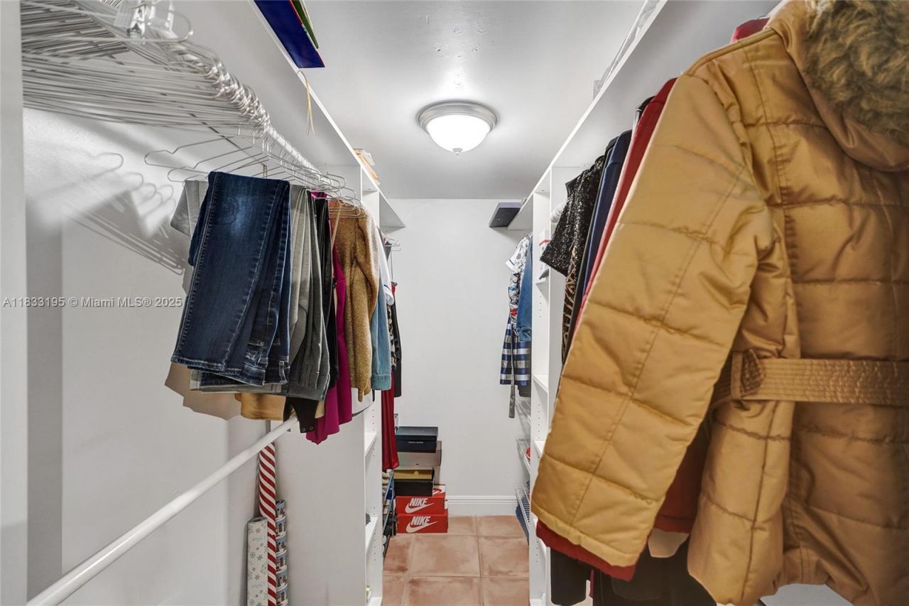 898 NW 131st Ave, Miami, FL 33182 Photo