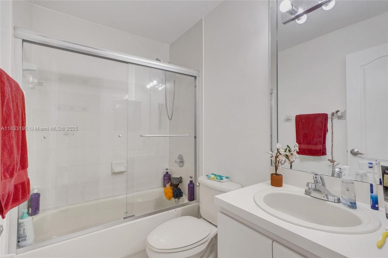 898 NW 131st Ave, Miami, FL 33182 Photo