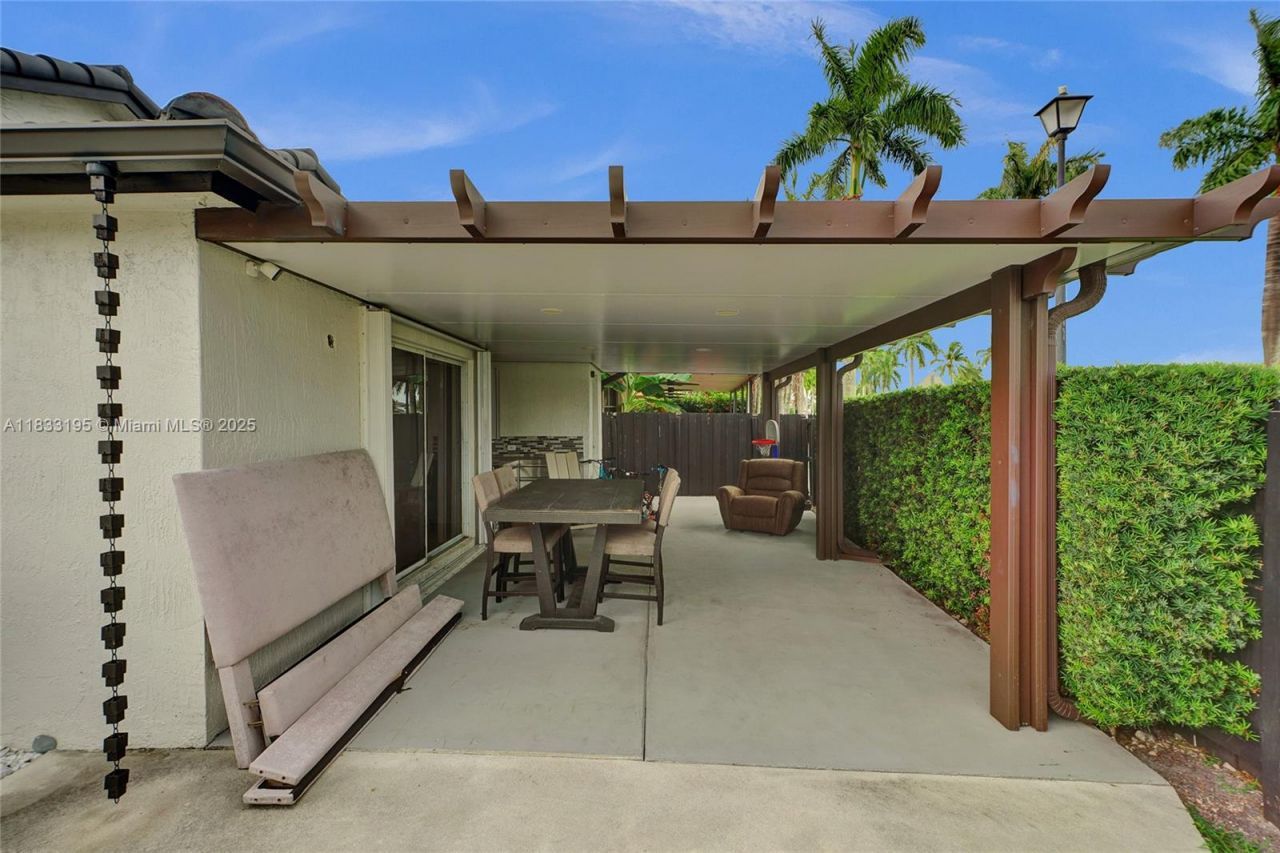 898 NW 131st Ave, Miami, FL 33182 Photo