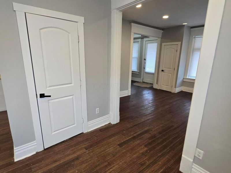 1035 Sullivant Avenue, Columbus, OH 43223 Photo 13
