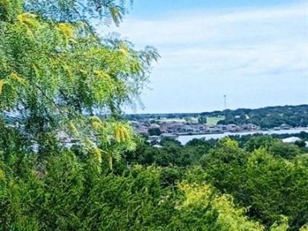 3927 Seminole Trail, Granbury, TX 76048