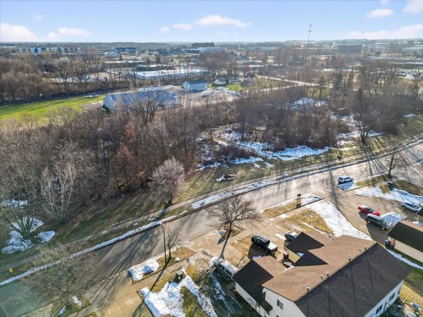 561 Century Lane, Holland, MI 49423