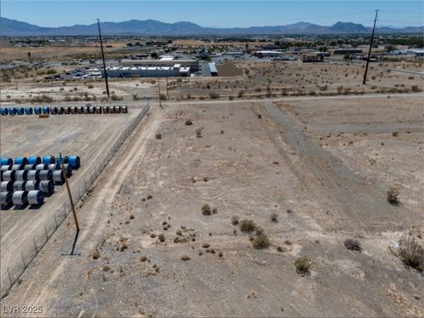 2530 E Beacon Drive, Pahrump, NV 89048