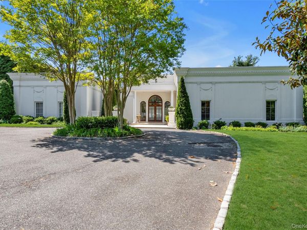 6 Hamptworth Drive, Kings Point, NY 11024