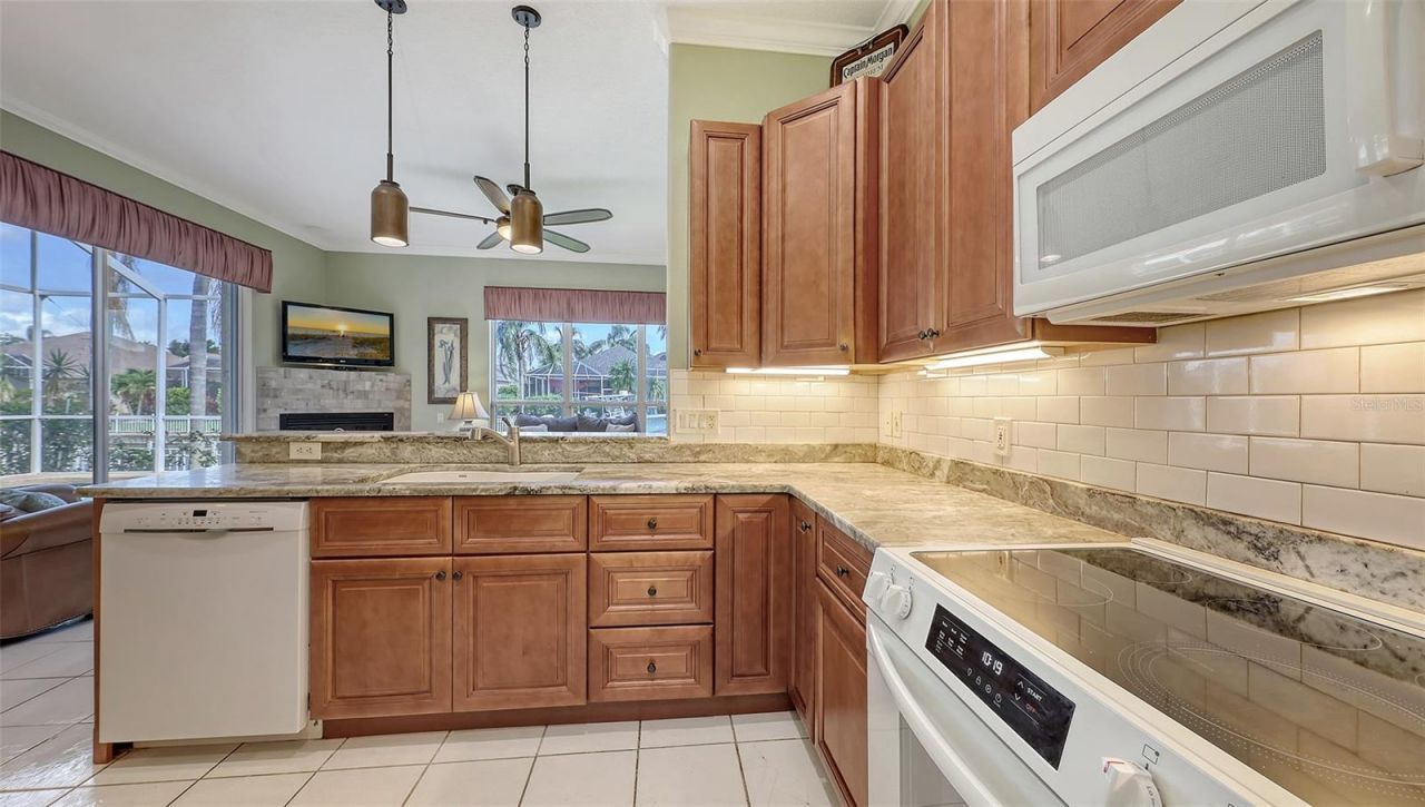 4735 Starboard Drive, Bradenton, FL 34208 Photo