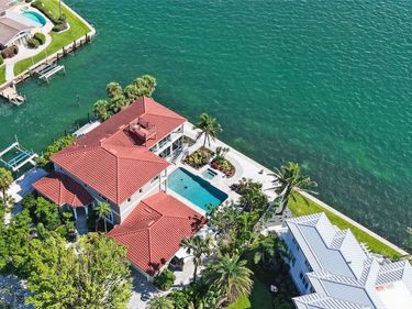 585 GUNWALE LANE, LONGBOAT KEY, FL 34228