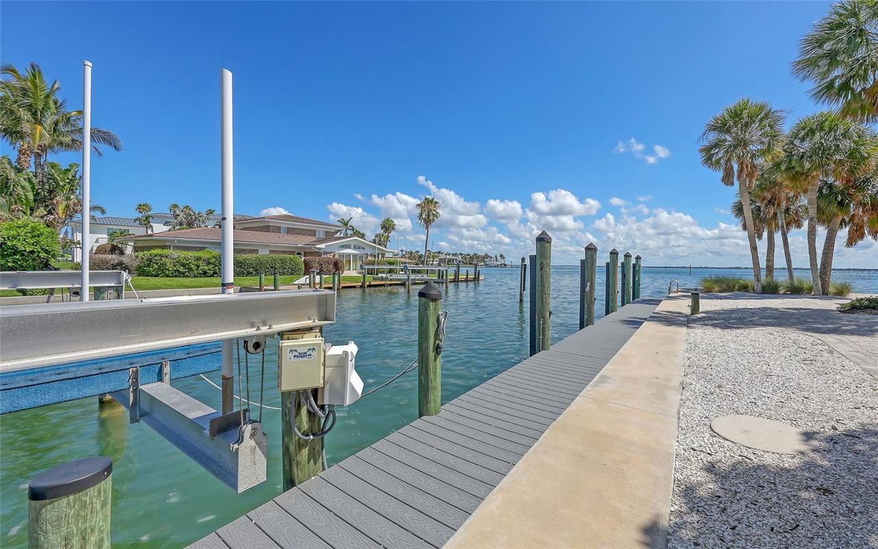 585 Gunwale Lane, Longboat Key, FL 34228 Photo