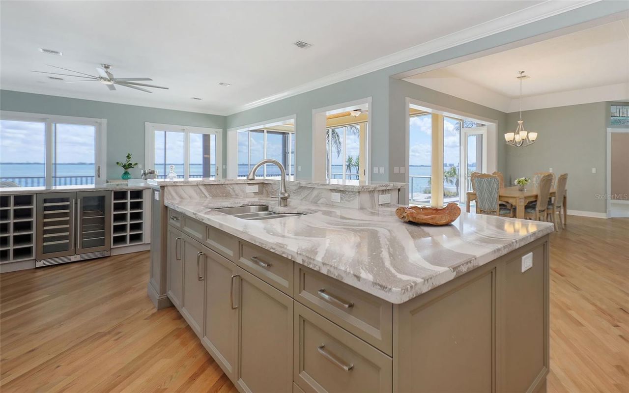 585 Gunwale Lane, Longboat Key, FL 34228 Photo