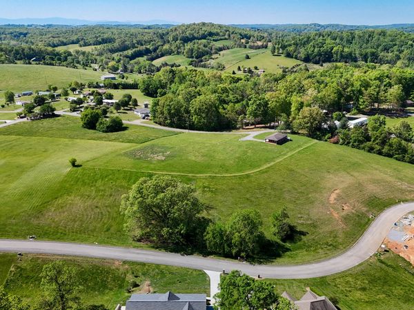 6350 Turners Pond Tr, Russellville, TN 37860