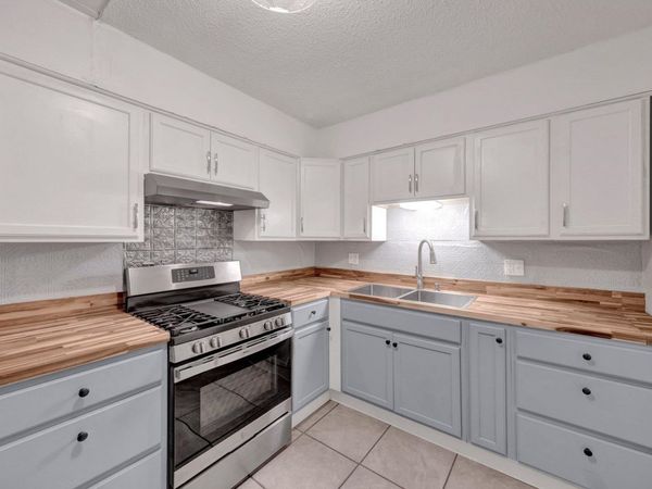 151 N BELVEDERE BLVD, Unit 22, Memphis, TN 38104