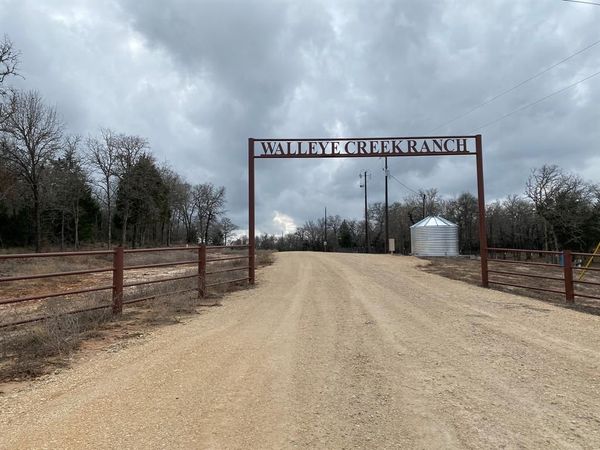 1215 Walleye Creek, Lexington, TX 78947