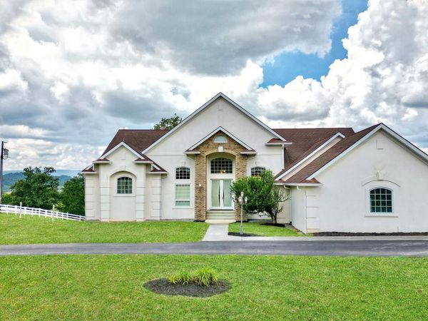 19829 Seneca Trail, North, Maxwelton, WV 24957