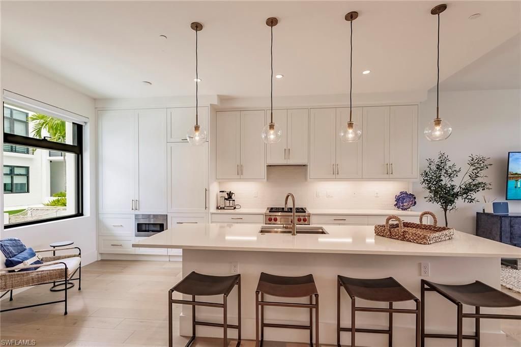 850 Central Ave, Unit 203, Naples, FL 34135 Photo