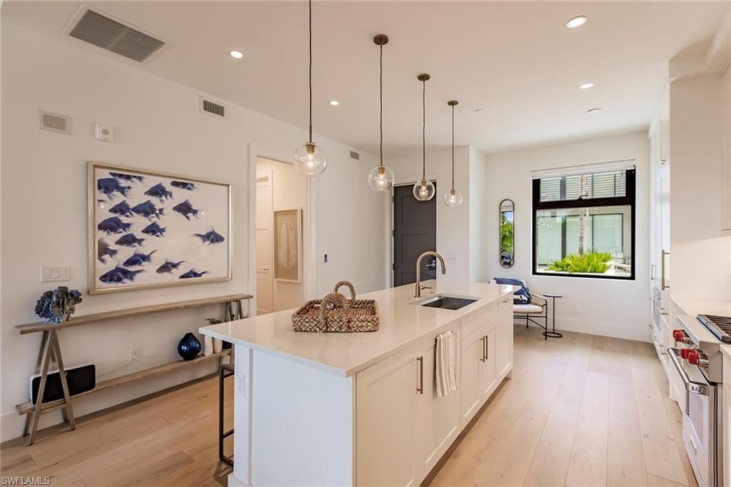 850 Central Ave, Unit 203, Naples, FL 34135 Photo