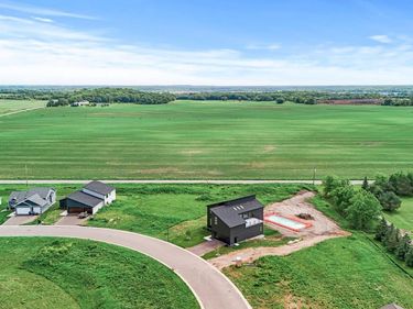 9942 14th Circle NE, Saint Michael, MN 55376