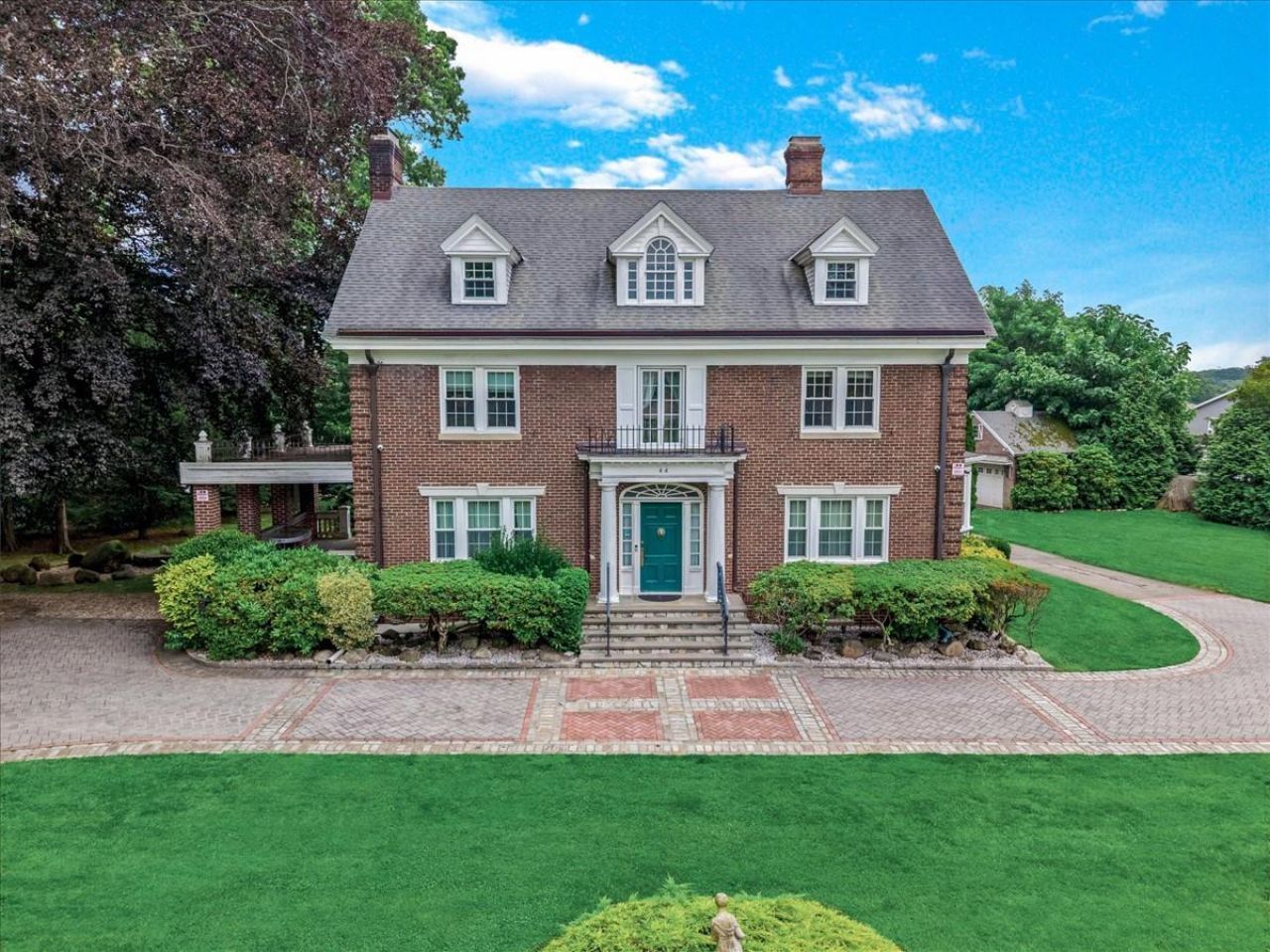 44 Arbor Place, Glen Cove, NY 11542 Main Photo