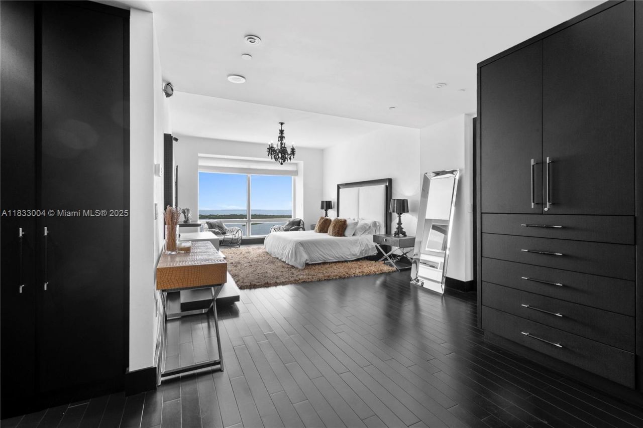 1425 Brickell Ave, Unit 42E, Miami, FL 33131 Photo