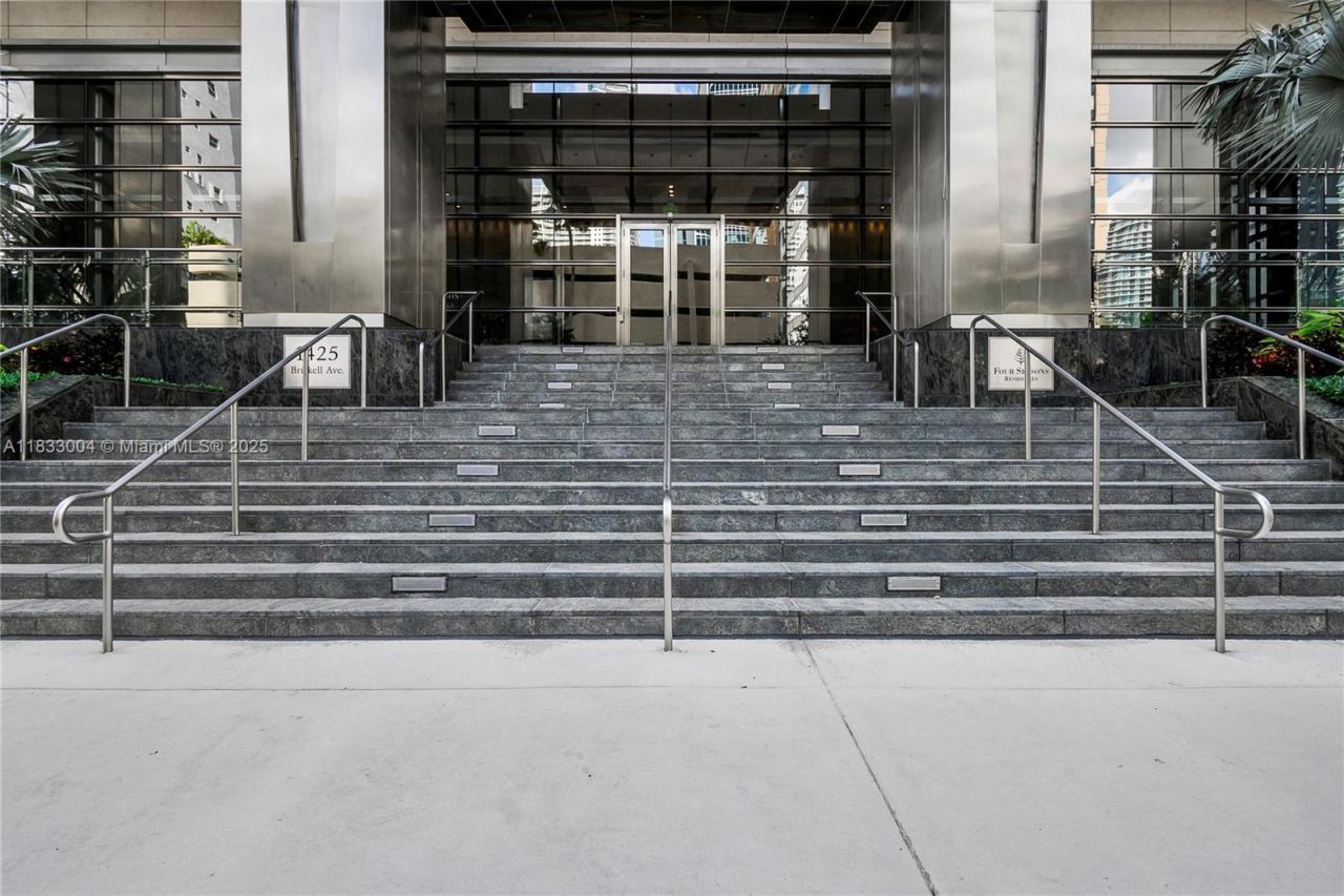 1425 Brickell Ave, Unit 42E, Miami, FL 33131 Photo