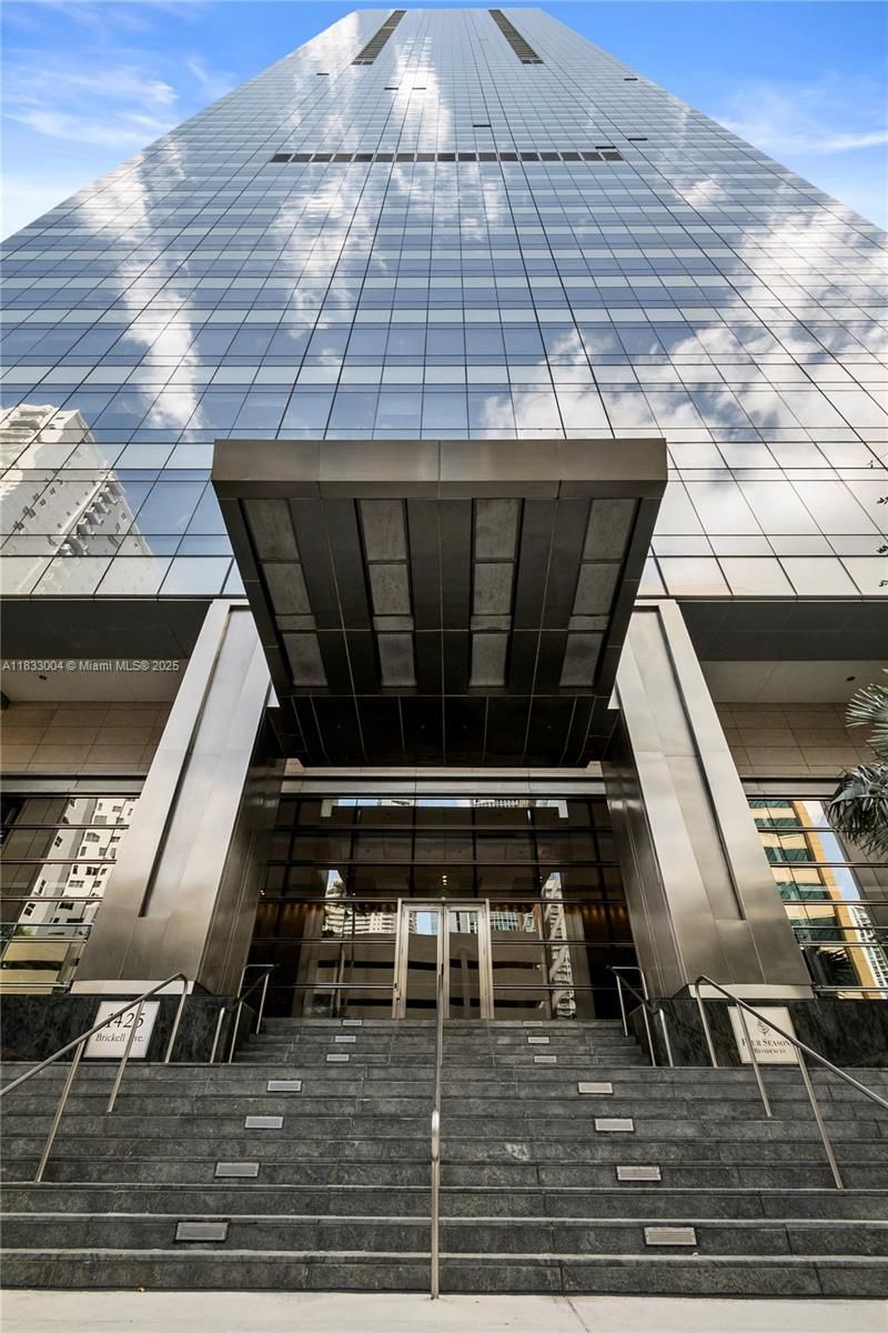 1425 Brickell Ave, Unit 42E, Miami, FL 33131 Photo