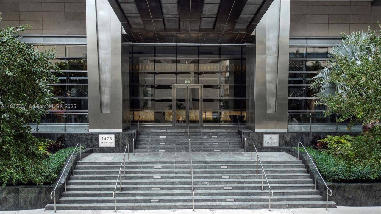 1425 Brickell Ave, Unit 42E, Miami, FL 33131 Photo