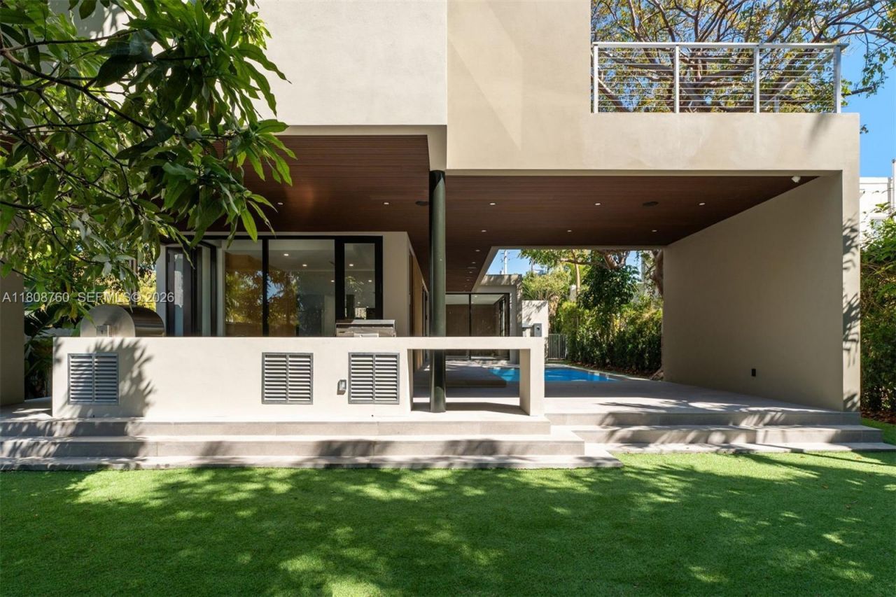 234 SW 22nd Rd, Miami, FL 33129 Photo