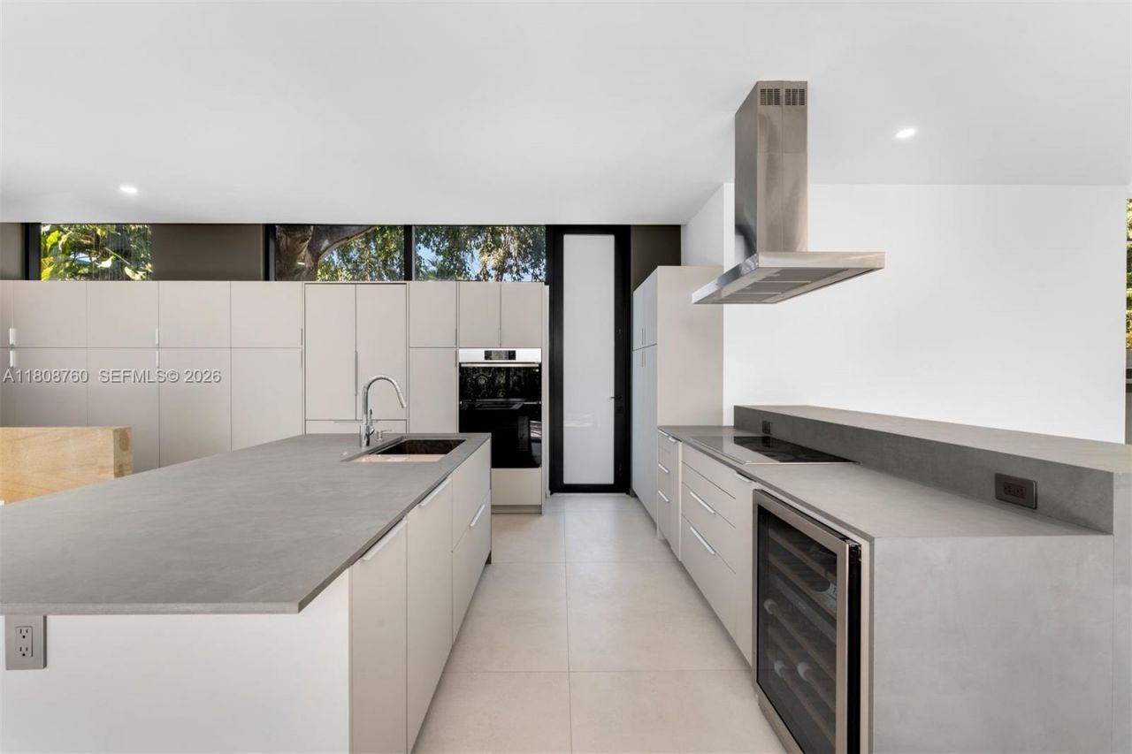 234 SW 22nd Rd, Miami, FL 33129 Photo