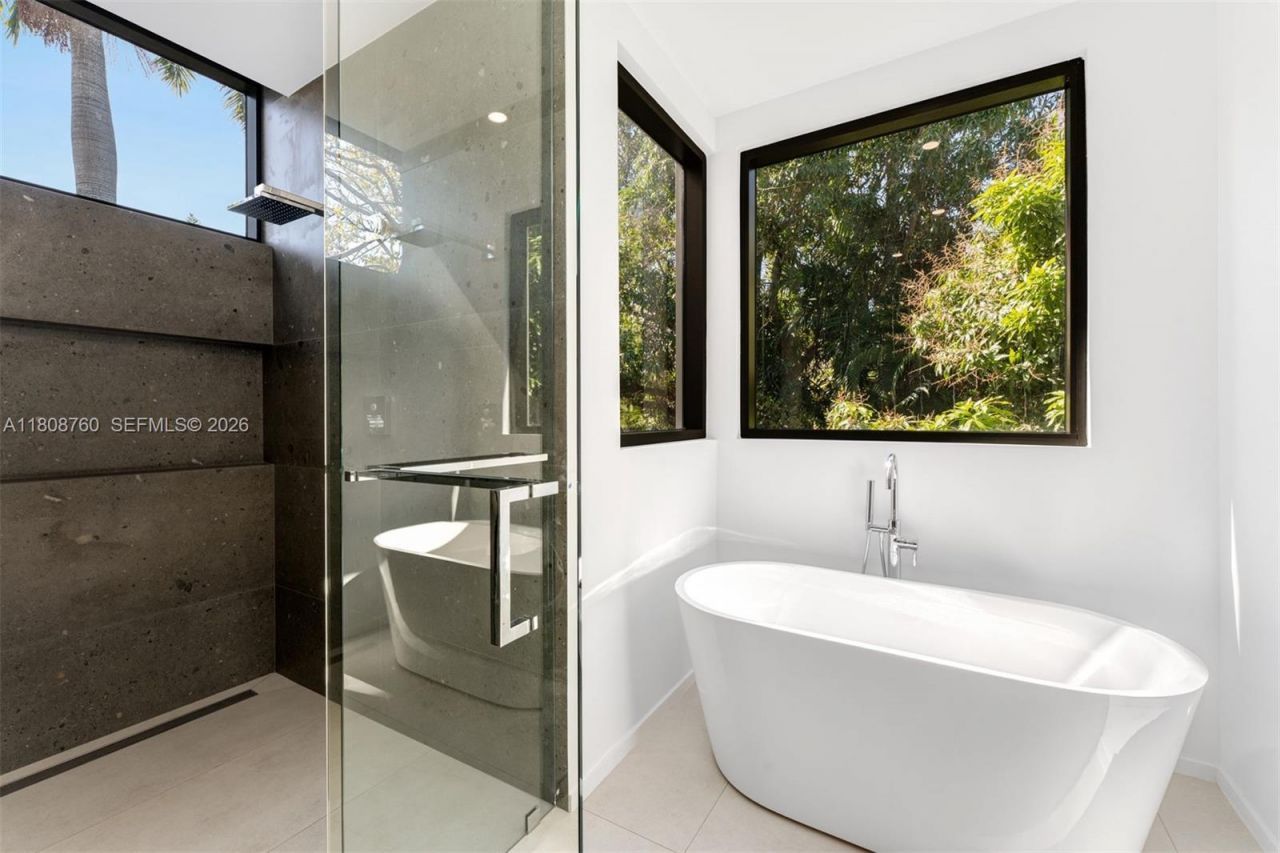 234 SW 22nd Rd, Miami, FL 33129 Photo