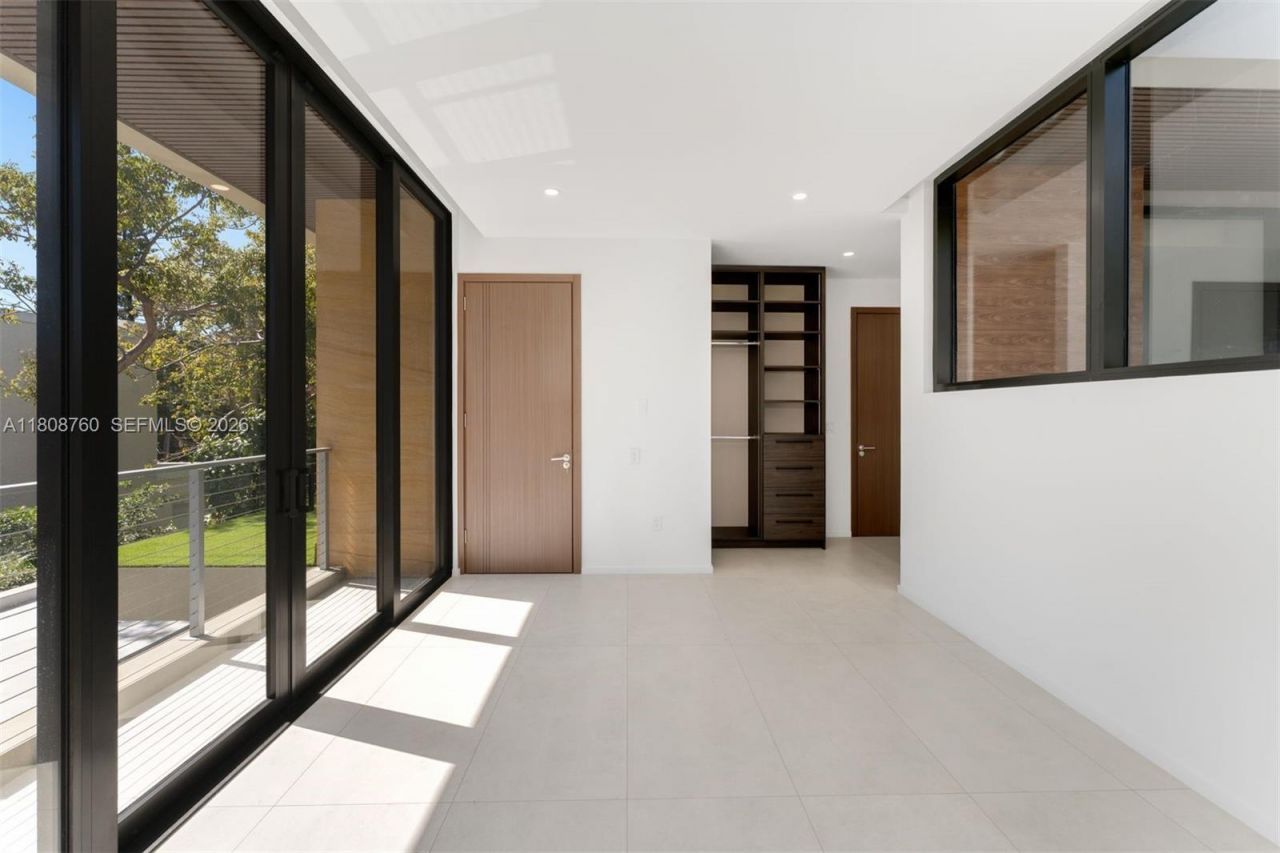 234 SW 22nd Rd, Miami, FL 33129 Photo