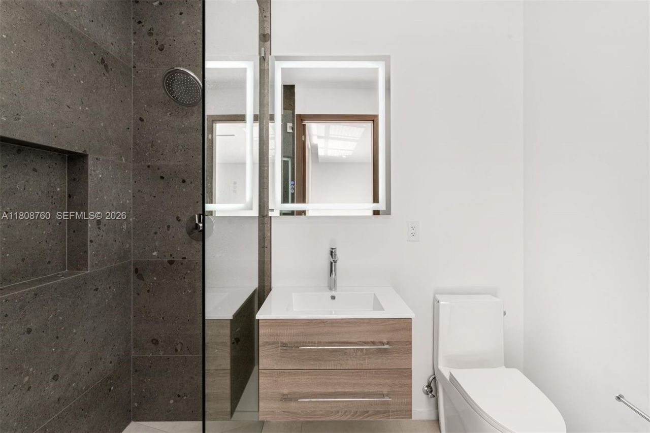 234 SW 22nd Rd, Miami, FL 33129 Photo