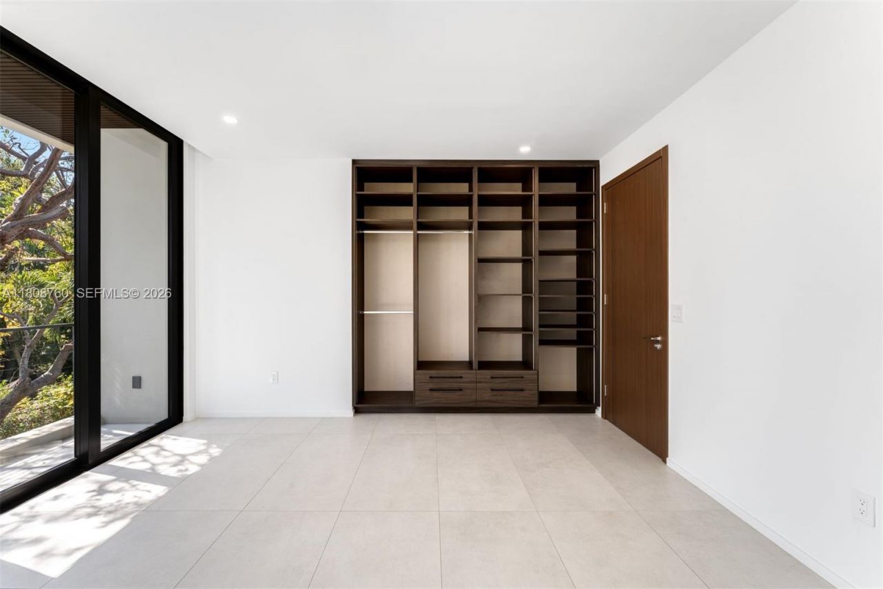 234 SW 22nd Rd, Miami, FL 33129 Photo